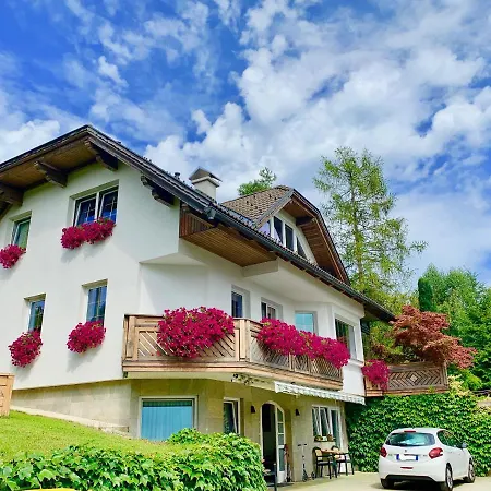 Rudi Hiti's Pensión 4*