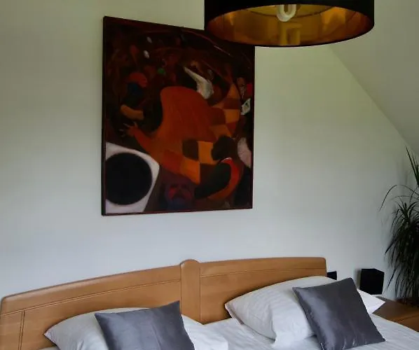 Rudi Hiti's Πανσιόν 4*